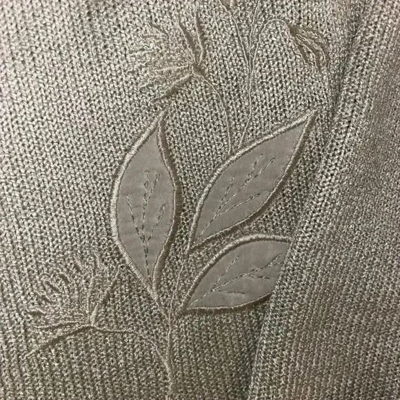 🔥6/$20  or 10/$40. Future Lady sweater - Picture 2 of 10